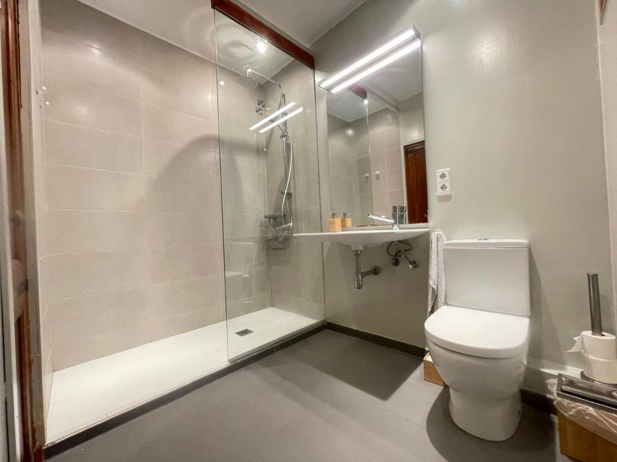 Bed & Breakfast The In The Gothic Quarter With Bathroom